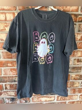 Comfort Colors Pepper Tee with Neon Ghost Graphic